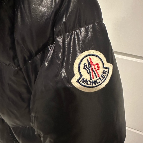 Moncler Authentic! Like new authentic Moncler best seller down coat - Picture 7 of 13